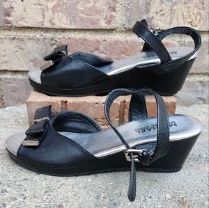 Girl's Size 4 Michael Kors Cate Millie Mid Heel Wedge Sandal